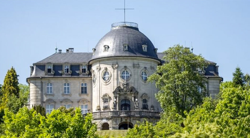 Begegnungsstätte Schloß Craheim (mit Gästehaus und Franziskushof)