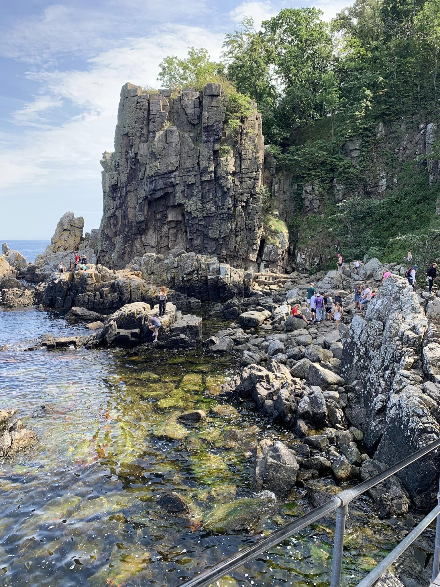 Bornholm-Ausflug Klippenküste.jpg