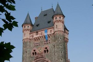Nibelungenturm